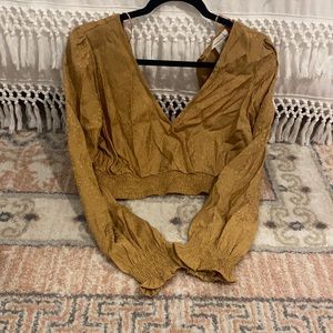 cropped cheetah print top